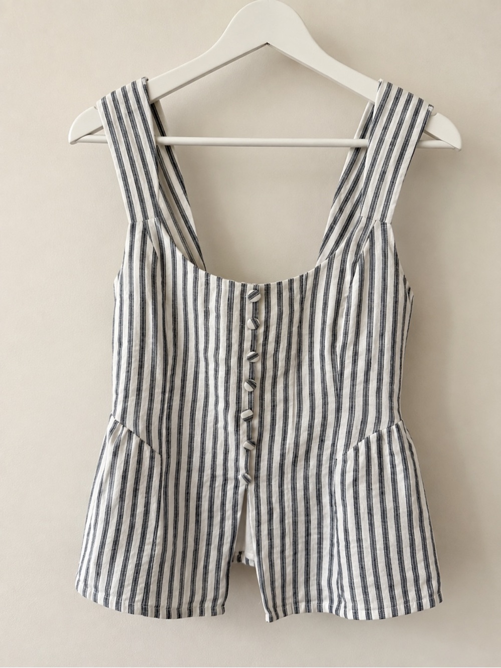 NWOT Reformation Evie Linen Top 8